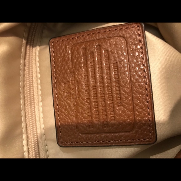 Coach leather shoulder and crossbody bag - Picture 5 of 7